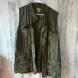 Military Green Sleeveless Cardigan
